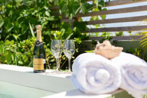 Casa Julian - Romantic Rooftop with Private Pool